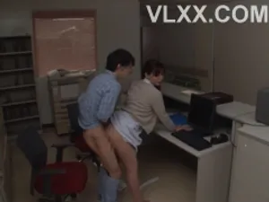 Cô con gái nứng lồn ở tuổi trưởng thành “yêu” bố già… không cùng huyết thống