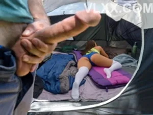 Ông trùm quan hệ tình dục đã quan hệ với người mẫu chân dài bằng lụa đen tuyệt đẹp mà không dùng bao cao su và điên cuồng quan hệ với con điếm bị bịt mắt. Cuối cùng, anh ta không thể kìm lòng mà xuất tinh vào lỗ của con đĩ. Thật tuyệt vời. HD 720P bản gốc không có hình mờ